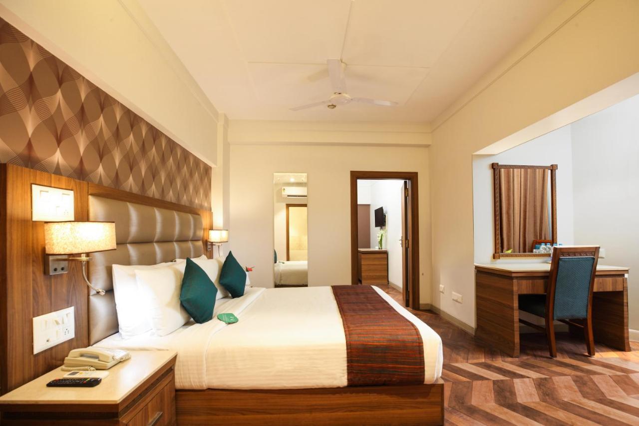 Click Hotel Nashik Exterior photo