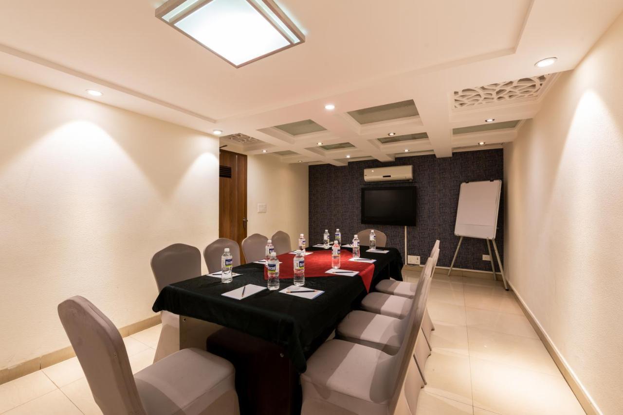 Click Hotel Nashik Exterior photo